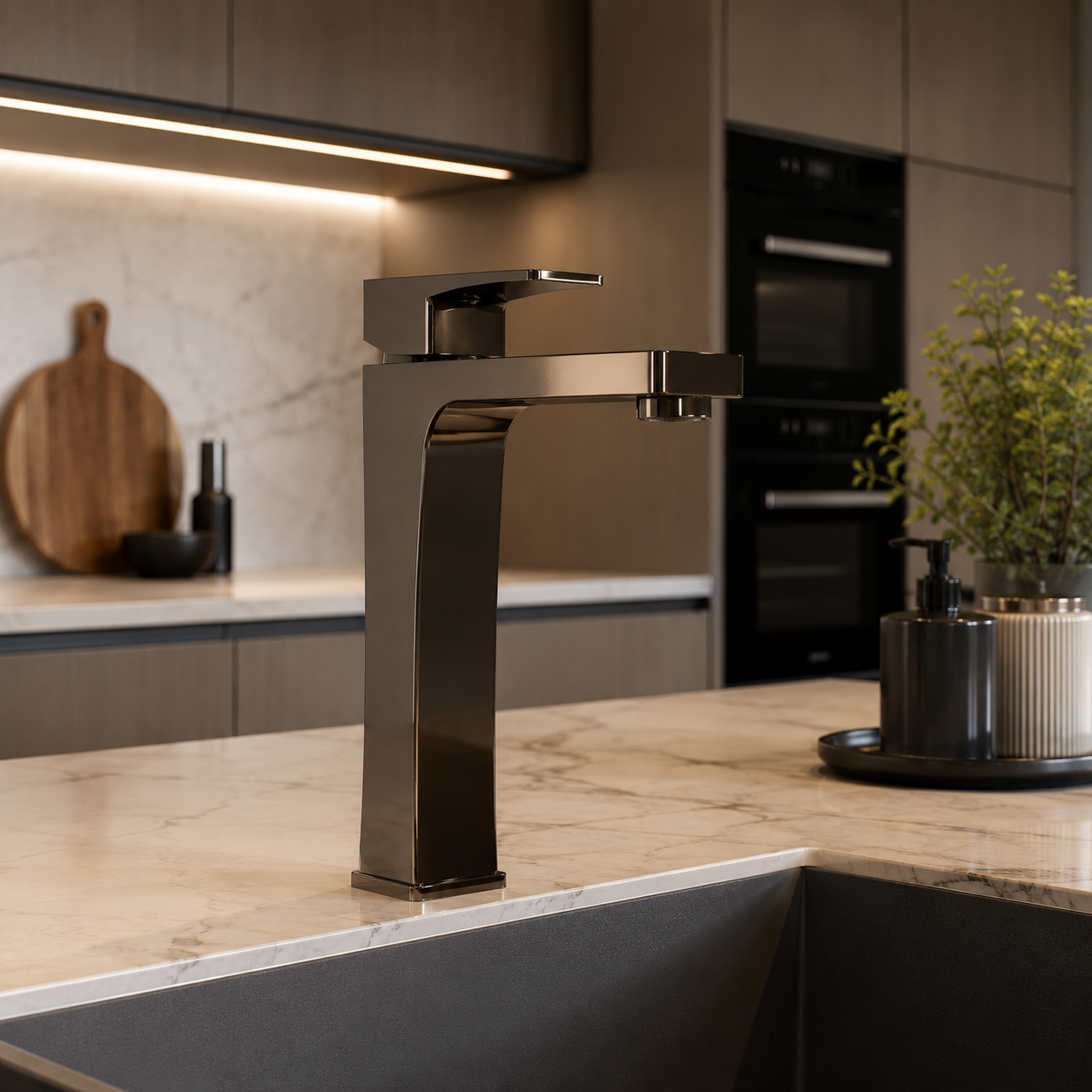 Square Basin Faucet 2